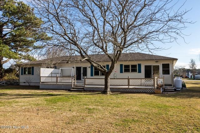 115 Olga Road, Beaufort, NC 28516