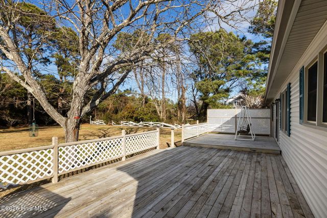 115 Olga Road, Beaufort, NC 28516