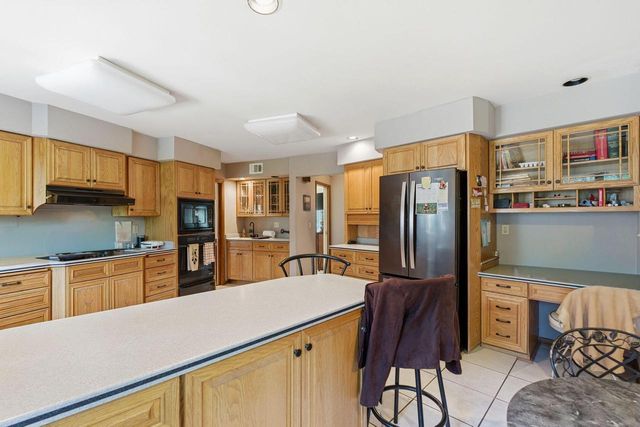 15085 Cascade DRIVE, Elm Grove, WI 53122