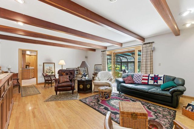 15085 Cascade DRIVE, Elm Grove, WI 53122