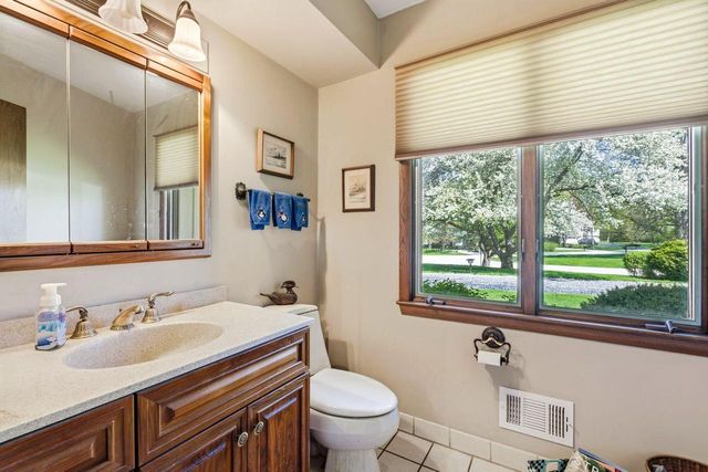 15085 Cascade DRIVE, Elm Grove, WI 53122