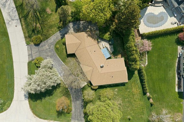 15085 Cascade DRIVE, Elm Grove, WI 53122