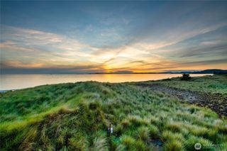 4689 Surfcrest Drive, Oak Harbor, WA 98277