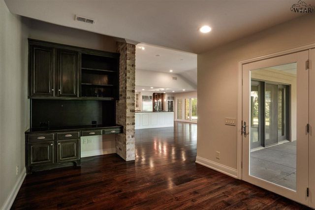 2516 BEEFEATER DRIVE, Wichita Falls, TX 76308