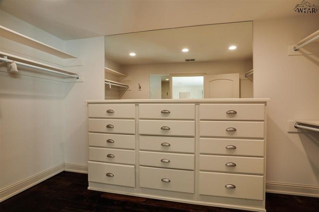 2516 BEEFEATER DRIVE, Wichita Falls, TX 76308