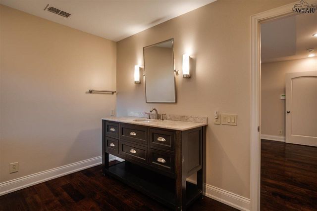 2516 BEEFEATER DRIVE, Wichita Falls, TX 76308