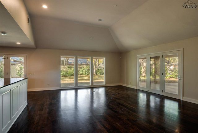 2516 BEEFEATER DRIVE, Wichita Falls, TX 76308