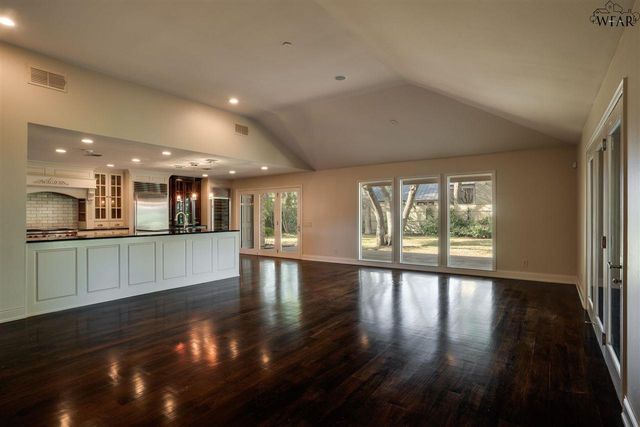 2516 BEEFEATER DRIVE, Wichita Falls, TX 76308