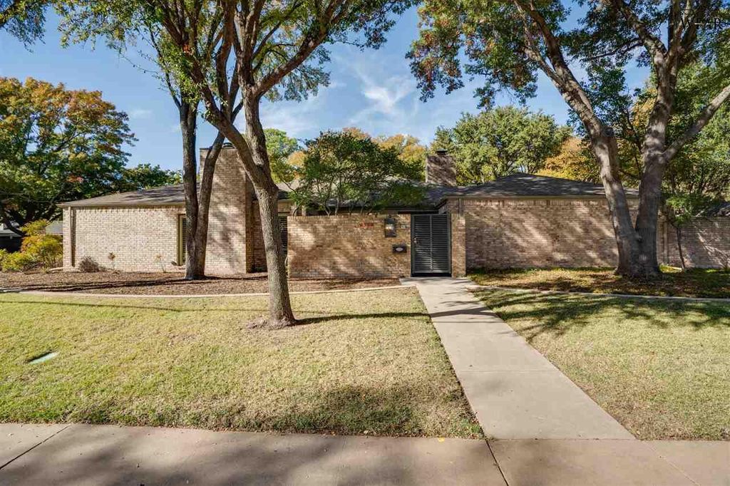 2516 BEEFEATER DRIVE, Wichita Falls, TX 76308