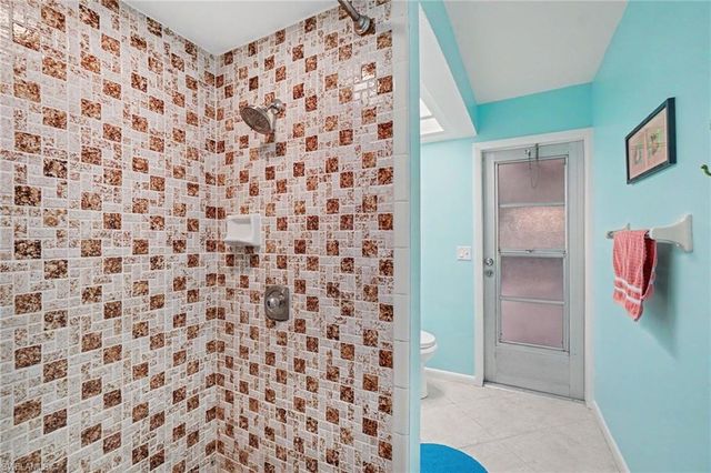 2215 SE 8th ST, Cape Coral, FL 33990