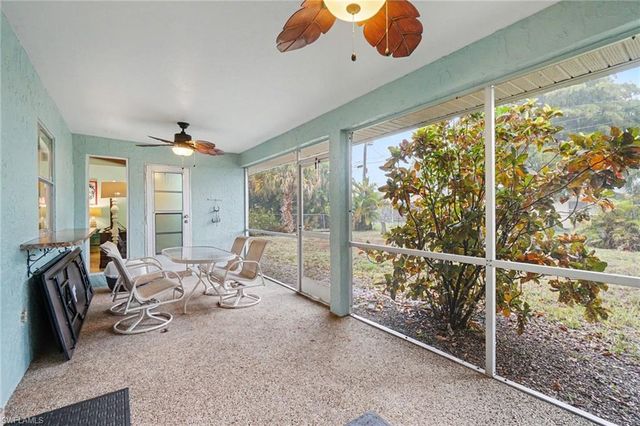 2215 SE 8th ST, Cape Coral, FL 33990
