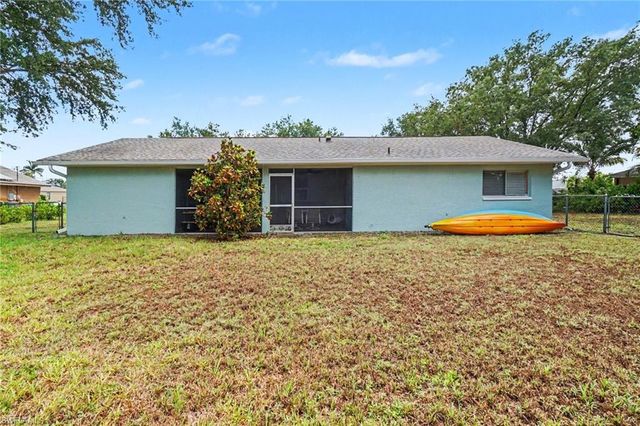 2215 SE 8th ST, Cape Coral, FL 33990