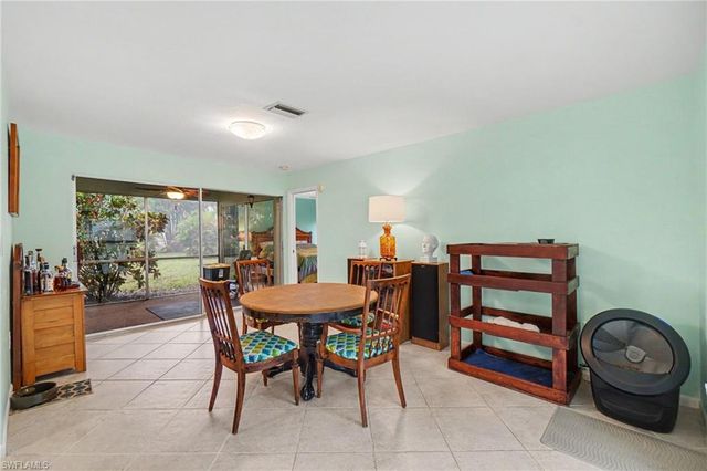 2215 SE 8th ST, Cape Coral, FL 33990