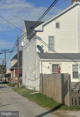 209 FULTON ST, Hanover, PA 17331