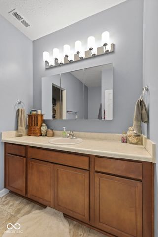 2422 Montezuma Express Drive, Greenfield, IN 46140