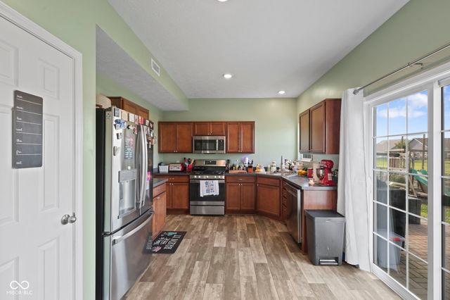 2422 Montezuma Express Drive, Greenfield, IN 46140