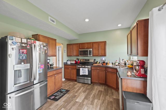 2422 Montezuma Express Drive, Greenfield, IN 46140