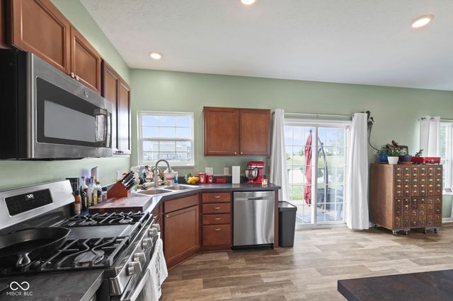 2422 Montezuma Express Drive, Greenfield, IN 46140