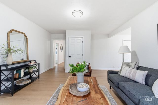 2314 Hillcrest, Caldwell, ID 83605