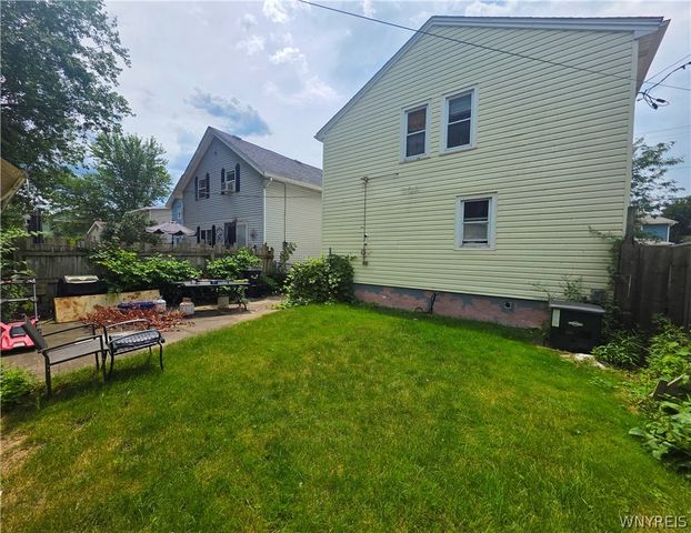 94 Spruce Street, Lackawanna, NY 14218