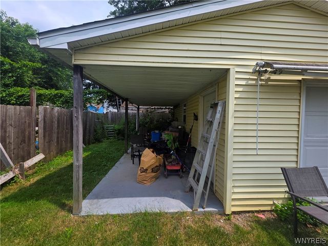 94 Spruce Street, Lackawanna, NY 14218