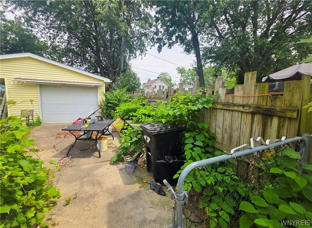 94 Spruce Street, Lackawanna, NY 14218