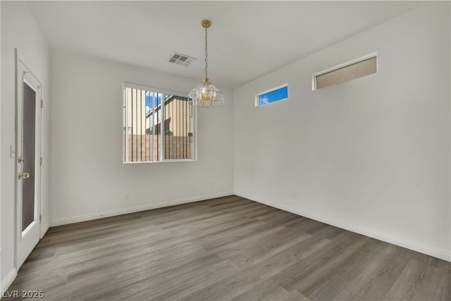 9018 Toast Avenue, Las Vegas, NV 89148