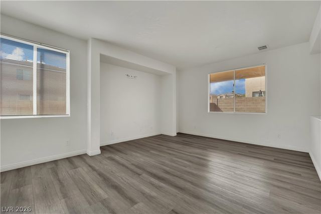 9018 Toast Avenue, Las Vegas, NV 89148