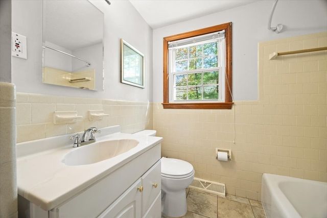 7 Glen Echo Blvd, Stoughton, MA 02072