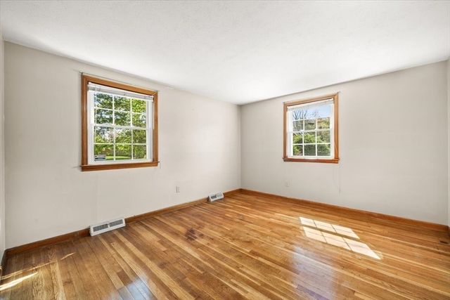7 Glen Echo Blvd, Stoughton, MA 02072
