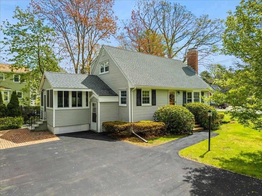 7 Glen Echo Blvd, Stoughton, MA 02072