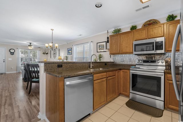 813 Silvercrest Dr., Myrtle Beach, SC 29579