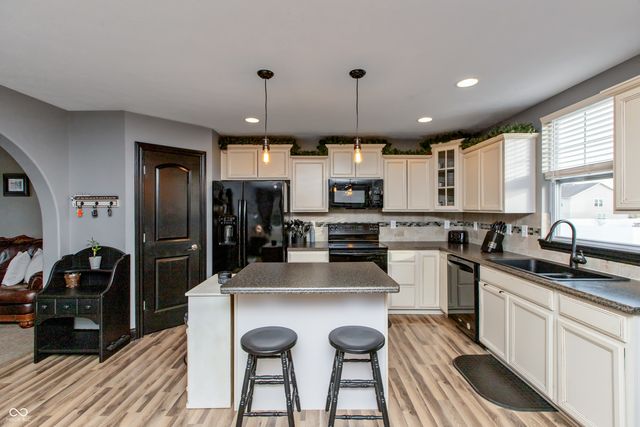 143 Stamford Drive, Pittsboro, IN 46167