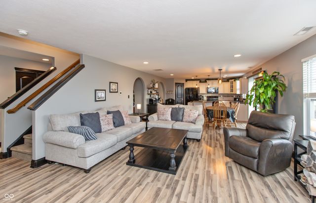 143 Stamford Drive, Pittsboro, IN 46167