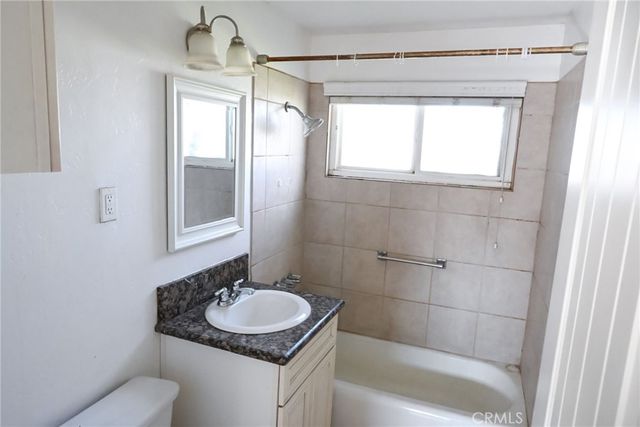 16300 Live Oak, Hesperia, CA 92345