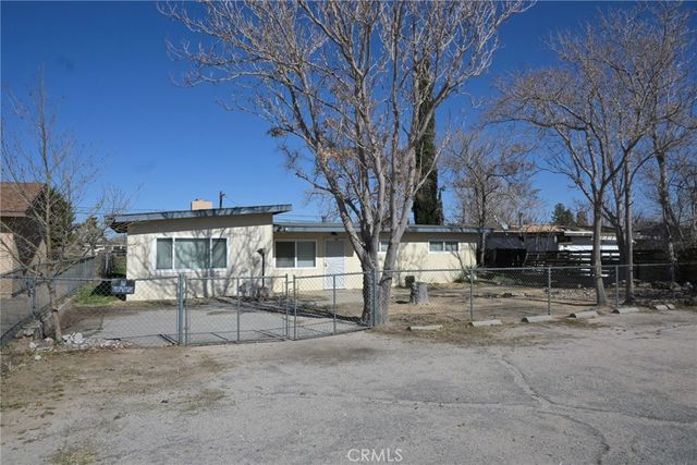 16300 Live Oak, Hesperia, CA 92345