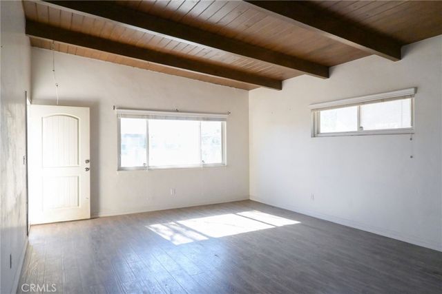 16300 Live Oak, Hesperia, CA 92345