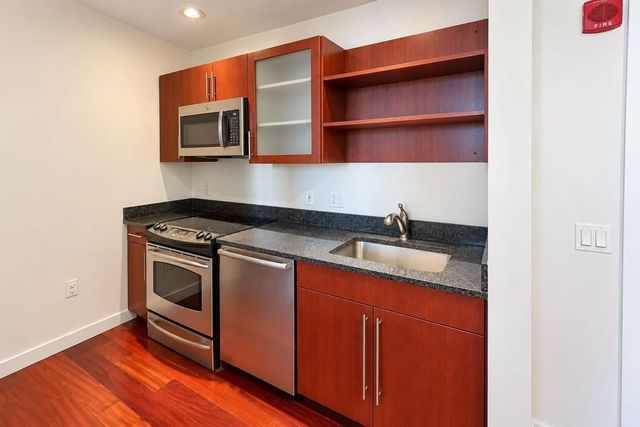 150 Cambridge St 211, Cambridge, MA 02141