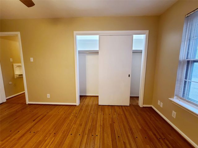 1830 Viewcrest Drive, Dallas, TX 75228