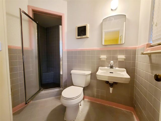 1830 Viewcrest Drive, Dallas, TX 75228