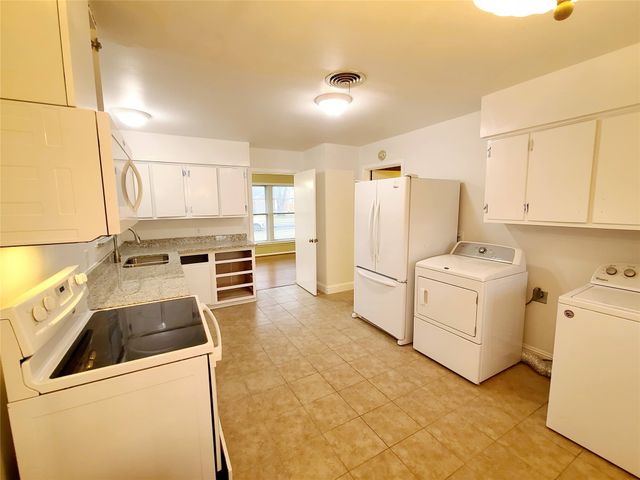 1830 Viewcrest Drive, Dallas, TX 75228