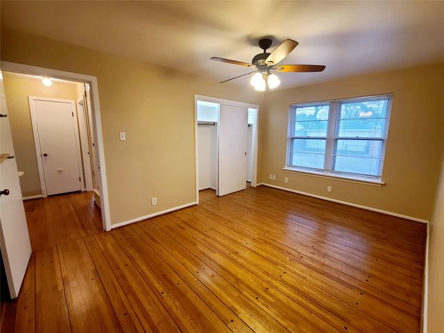 1830 Viewcrest Drive, Dallas, TX 75228