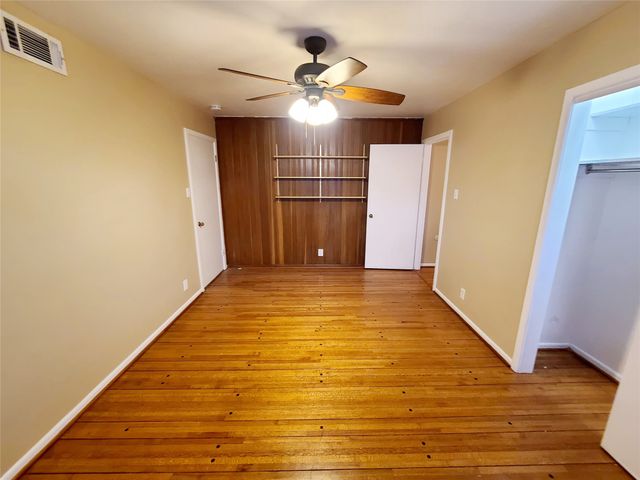 1830 Viewcrest Drive, Dallas, TX 75228