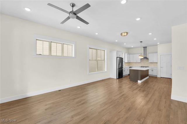 1885 Woodlawn Avenue, Cleveland, OH 44112