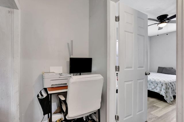 6290 SW 18th Place, North Lauderdale, FL 33068