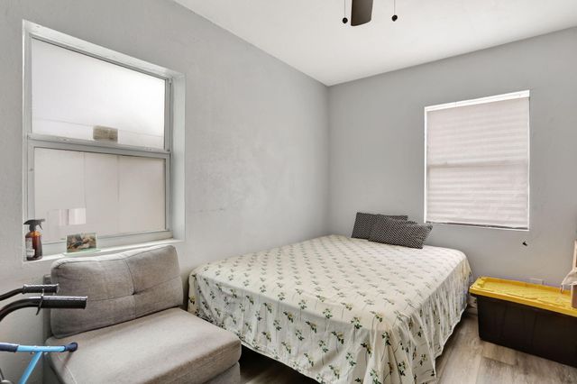 6290 SW 18th Place, North Lauderdale, FL 33068