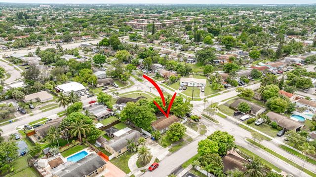 6290 SW 18th Place, North Lauderdale, FL 33068