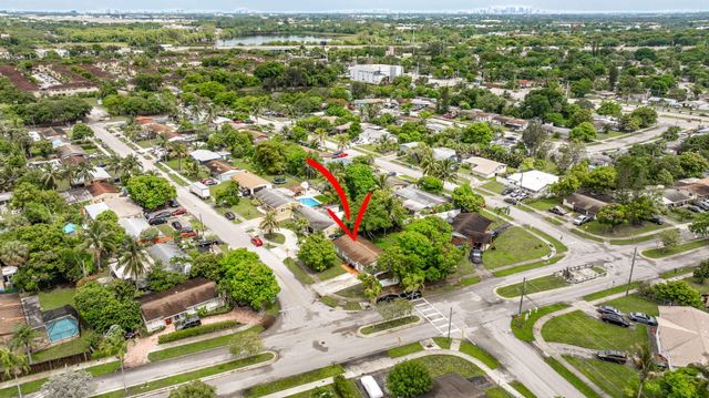 6290 SW 18th Place, North Lauderdale, FL 33068