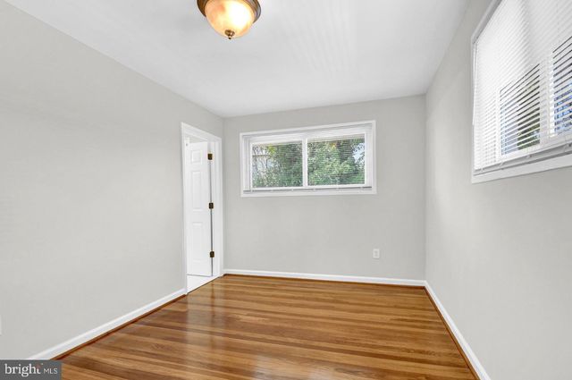 10012 SINNOTT DR, Bethesda, MD 20817