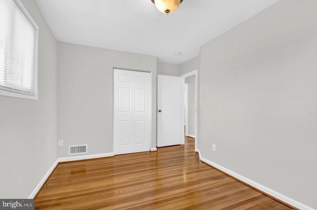 10012 SINNOTT DR, Bethesda, MD 20817